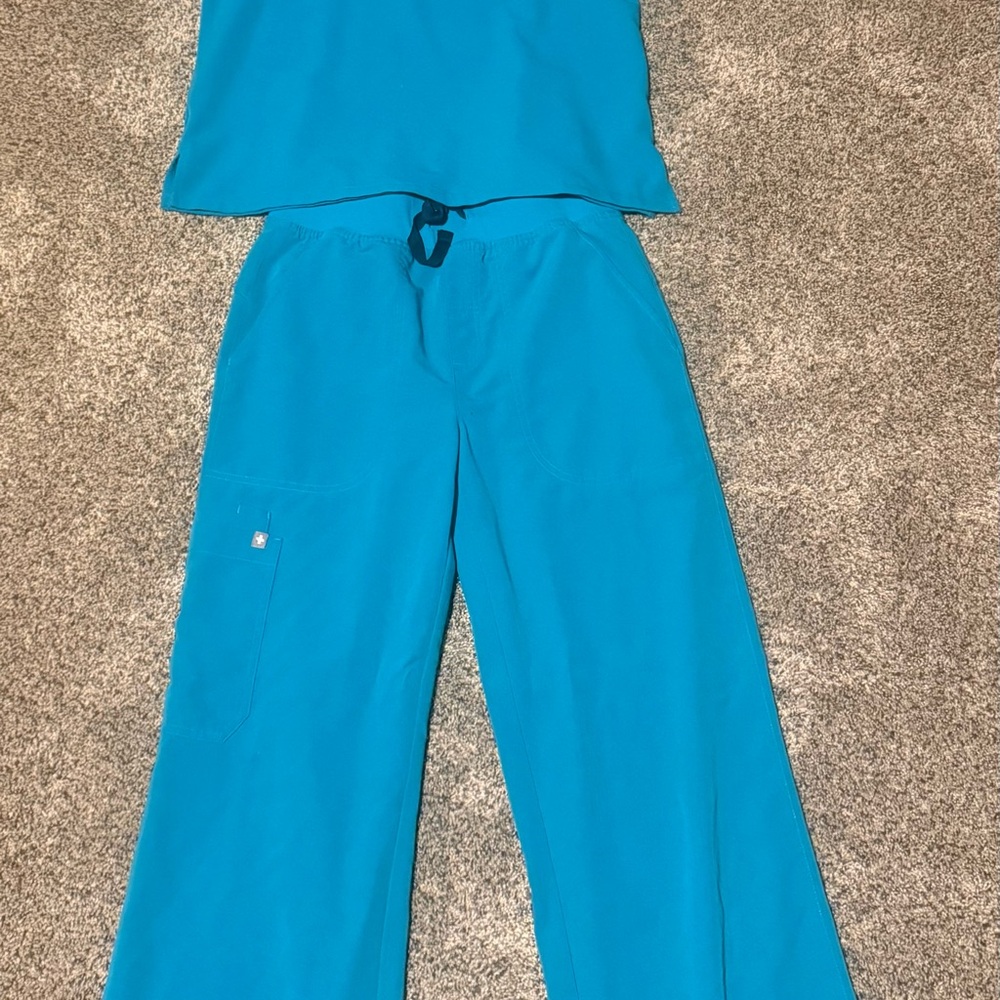 Figs Women's Scrub Set in Teal